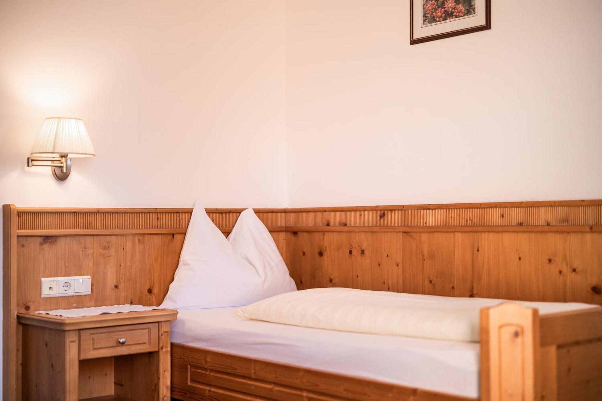 Hotel Sonnenhof 카스텔로토 외부 사진